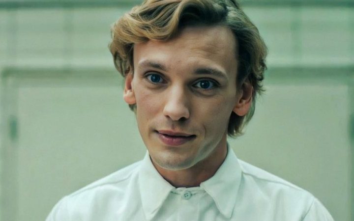 foto de jamie campbell bower como henry de stranger things