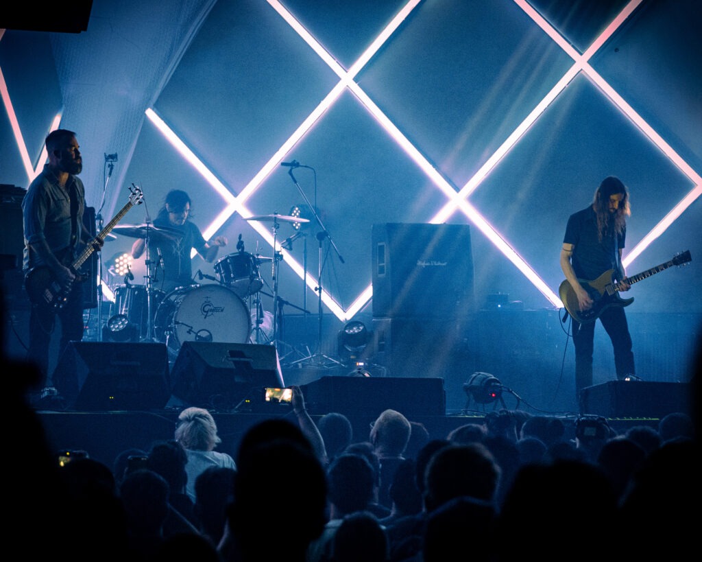 Com show pesado e alto, Russian Circles estreia em São Paulo