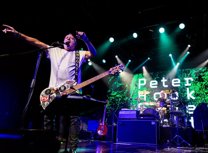 peter hook and the light em são paulo