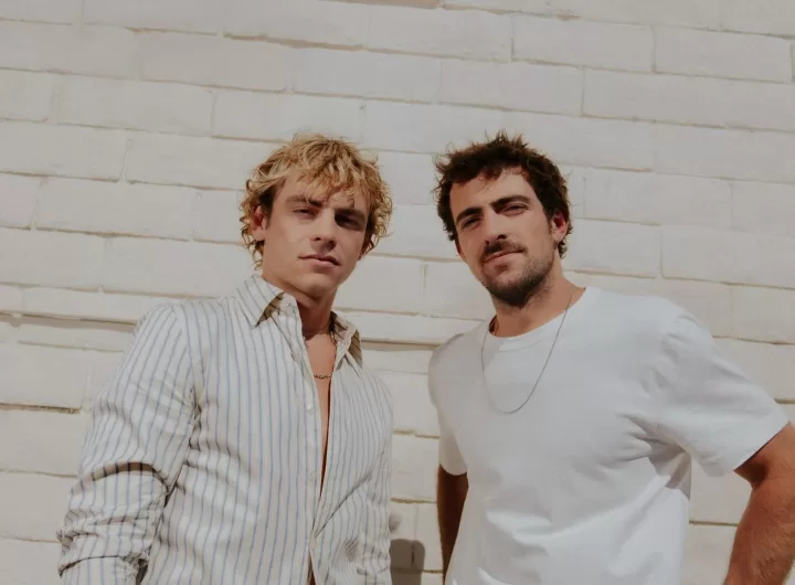 the driver era. duo de ross lynch