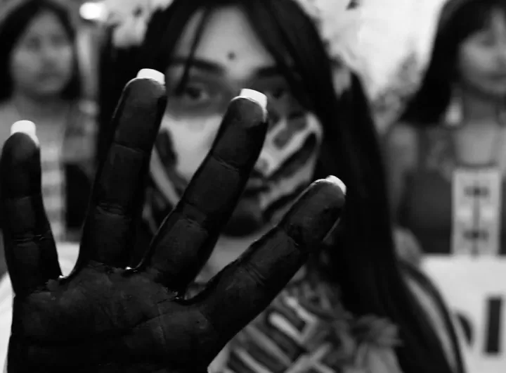 cena do videoclipe não mais petróleo