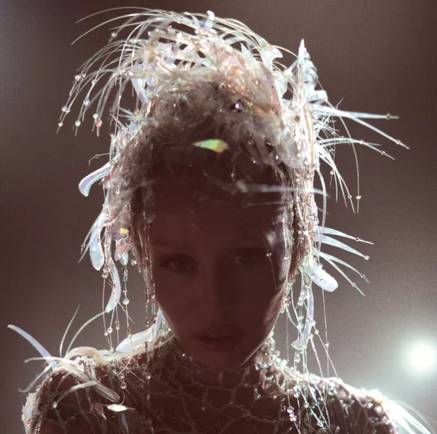 something beautiful, disco de maio de 2025, por miley cyrus