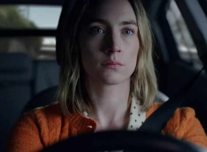 cena de psycho killer um dos videoclipes de junho de 2025