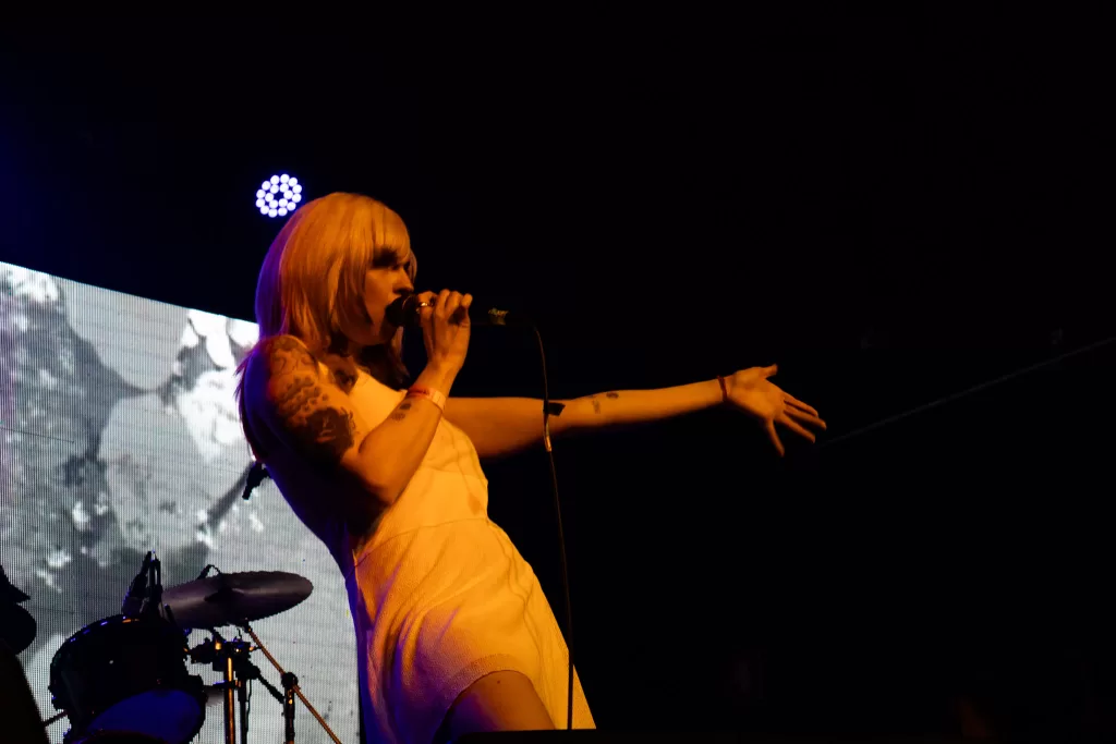 Deb and the Mentals (Créditos: Mara Alonso/Musicult)