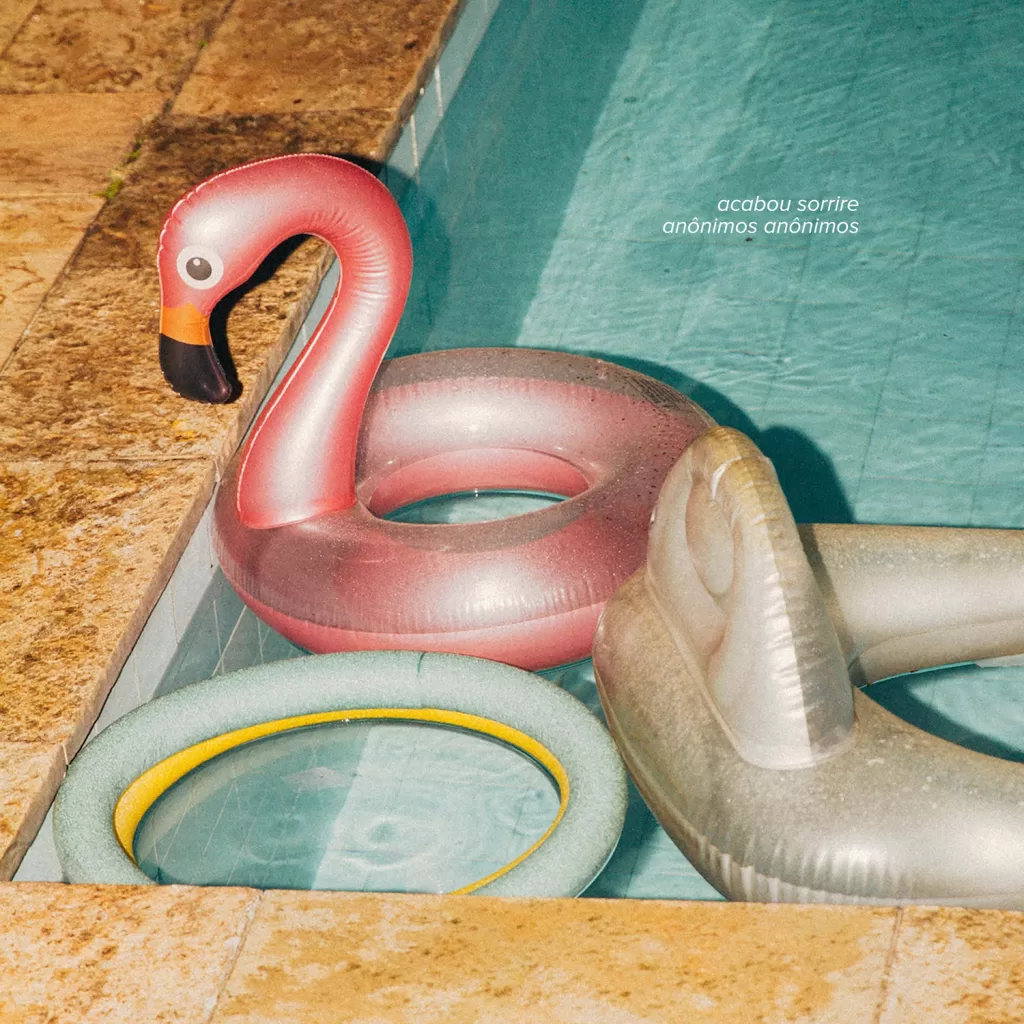 Capa de Acabou Sorire, disco sairá em maio deste ano