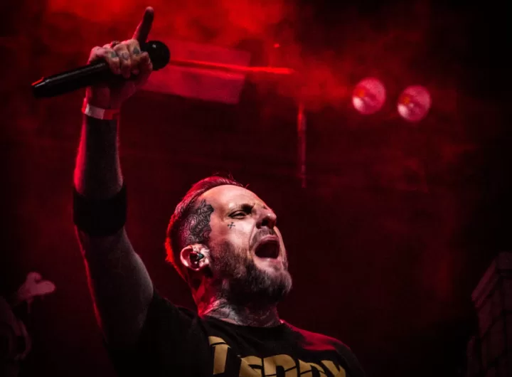 Booze & Glory (Créditos: Raissa Corre/Rarozine)