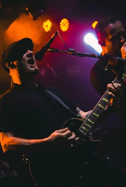 Booze & Glory (Créditos: Raissa Corre/Rarozine)